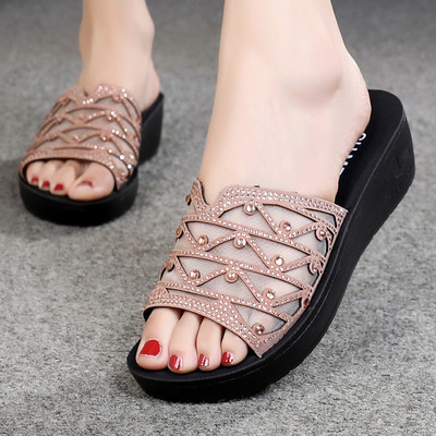 Elegantne ženske papuče s platformom od 5 cm i ukrasnim kamenčićima