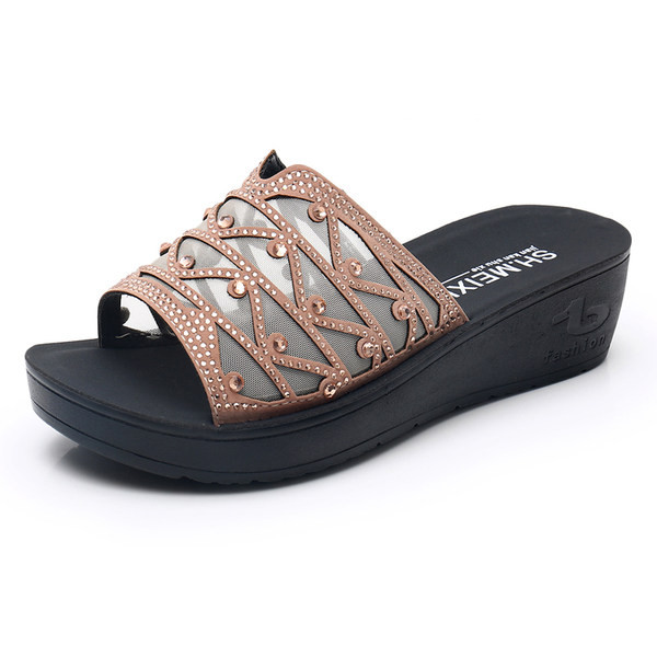 Elegantne ženske papuče s platformom od 5 cm i ukrasnim kamenčićima