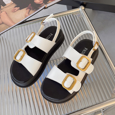 Ležerne sandale s kopčom - bijele i crne