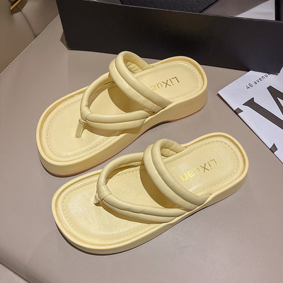 Ženske casual papuče od eko kože s platformom od 4 cm