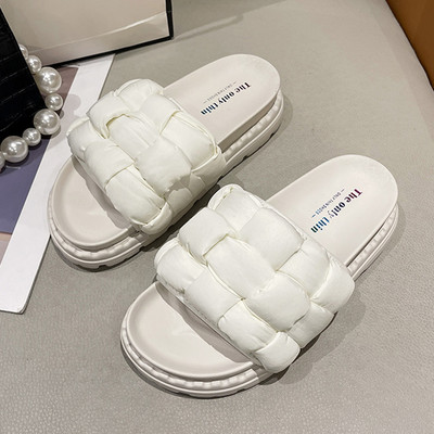 Ženske papuče s platformom i voluminoznim naramenicama