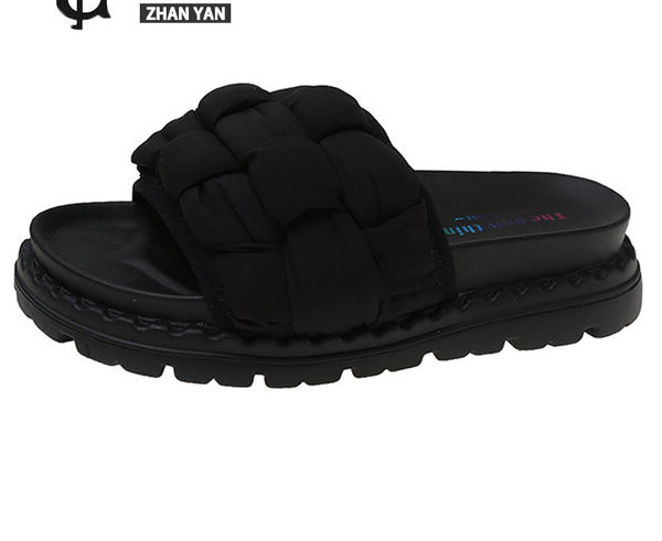 Ženske papuče s platformom i voluminoznim naramenicama