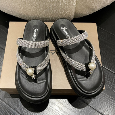 Svakodnevne papuče s kamenčićima kroz prste