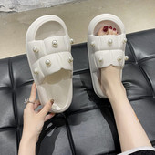 Casual papuče s ravnim potplatom i bisernim ukrasom