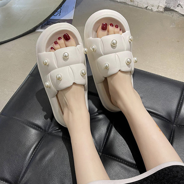 Casual papuče s ravnim potplatom i bisernim ukrasom