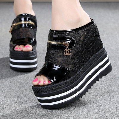 Papuci de dama cu platforma inalta si efect stralucitor