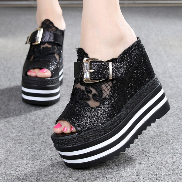 Papuci de dama cu platforma inalta si efect stralucitor