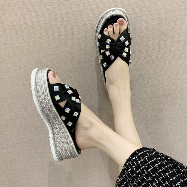 Ženske moderne papuče s visokim potplatom 6 cm i ukrasnim kamenčićima