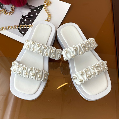 Ženske papuče s naramenicama s nabranim efektom i perlama