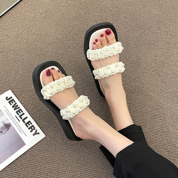 Ženske papuče s naramenicama s nabranim efektom i perlama