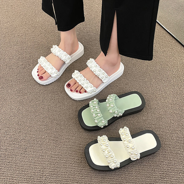 Ženske papuče s naramenicama s nabranim efektom i perlama