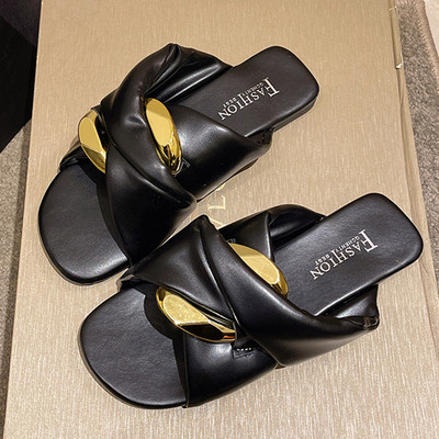 Μοντέρνες γυναικείες παντόφλες με δερμάτινα λουριά - πολλά χρώματα