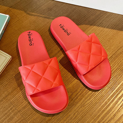 Mitmes värvitoonis lameda tallaga naiste sussid