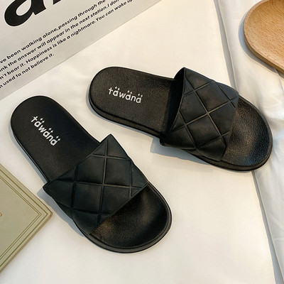 Mitmes värvitoonis lameda tallaga naiste sussid