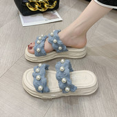 Ženske papuče s platformom i ukrasnim perlicama