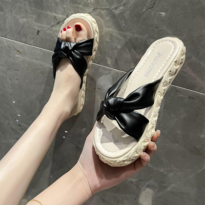 Casual γυναικείες παντόφλες με σταυρωτά δερμάτινα λουράκια