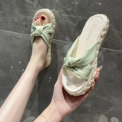 Casual γυναικείες παντόφλες με σταυρωτά δερμάτινα λουράκια