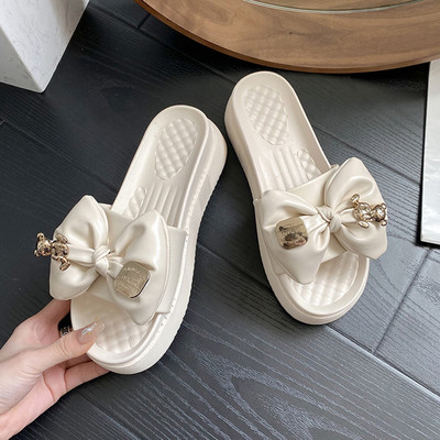 Casual παντόφλες με κορδέλα και μεταλλική διακόσμηση