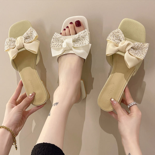 Дамски квадратни чехли с панделка и ток 4см 