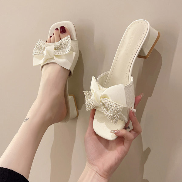 Дамски квадратни чехли с панделка и ток 4см 