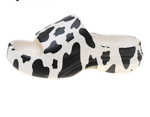 Naiste loomamustriga kummisussid