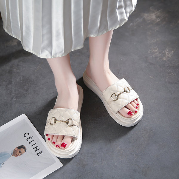 Casual ženske papuče od umjetne kože sa metalnim elementom