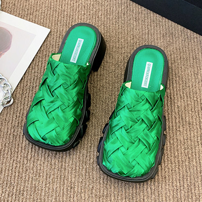 Нов модел чехли от текстил с груба подметка