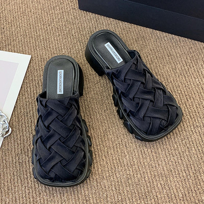 Нов модел чехли от текстил с груба подметка