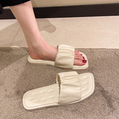 Naiste sussid ökonahast rihmaga ja volditud efektiga