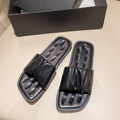 Naiste sussid ökonahast rihmaga ja volditud efektiga