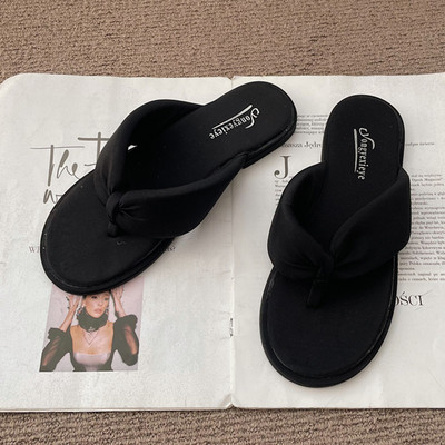 Дамски чехли между пръста нов модел с равна подметка