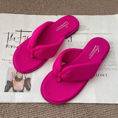 Дамски чехли между пръста нов модел с равна подметка