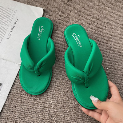 Дамски чехли между пръста нов модел с равна подметка