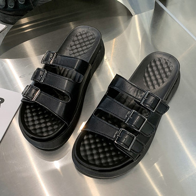 Kahes värvitoonis pandlaga naiste sussid