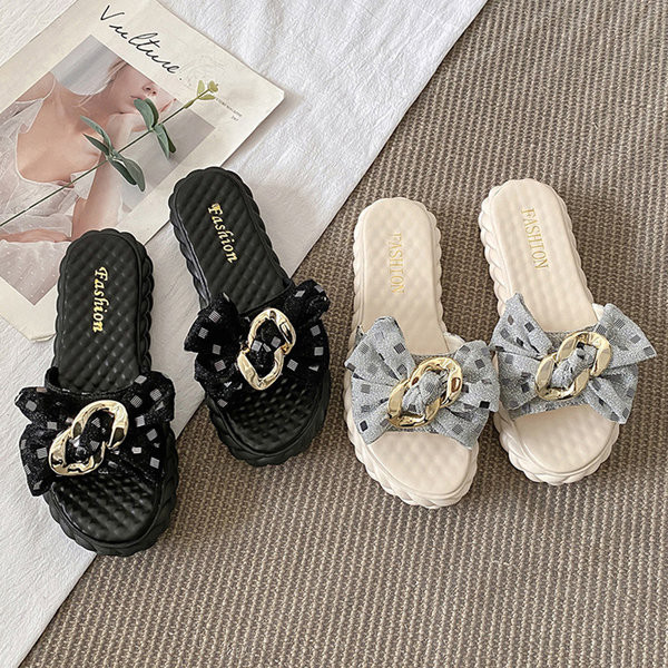 Ženske papuče s visokim potplatom 3 cm i metalnim elementom