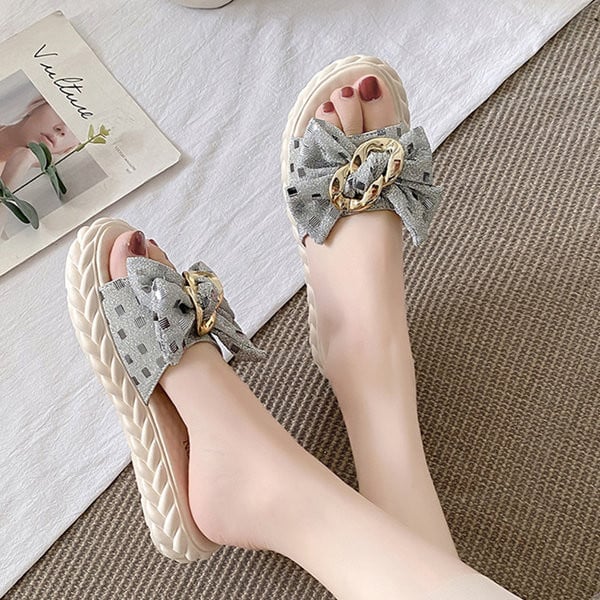 Ženske papuče s visokim potplatom 3 cm i metalnim elementom