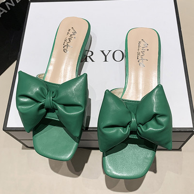 Ženske papuče od eko kože sa trakom i debelom četvrtastom petom 3,5cm