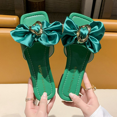 Дамски чехли със сатенена панделка и метална декорация