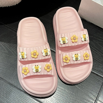 Дамски гумени чехли с 3D декорация нов модел