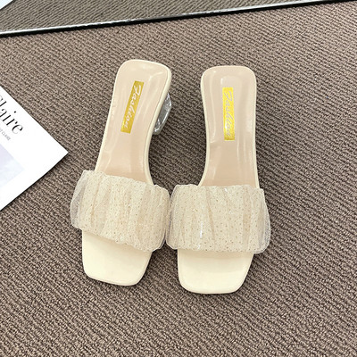 Σύγχρονες γυναικείες παντόφλες με χοντρό τακούνι 4,5 cm