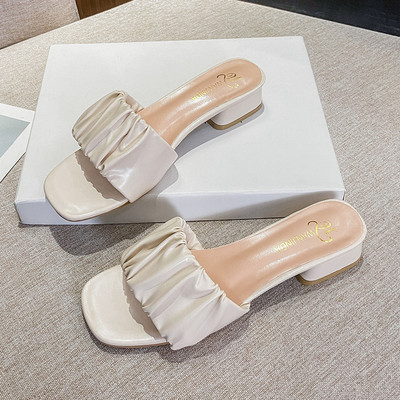 Дамски чехли с каишка от еко кожа и набран ефект