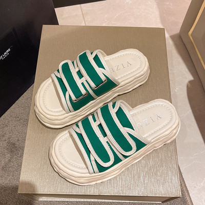 Дамски чехли с велкро лепенки и равна подметка