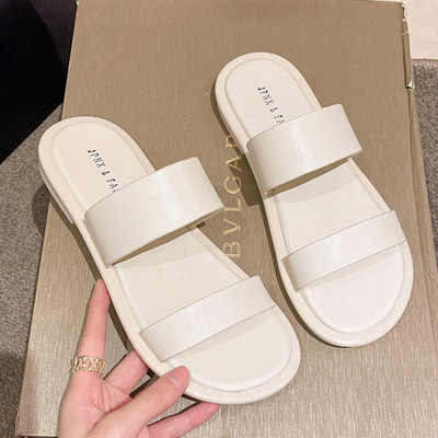 Изчистен модел дамски чехли с равна подметка