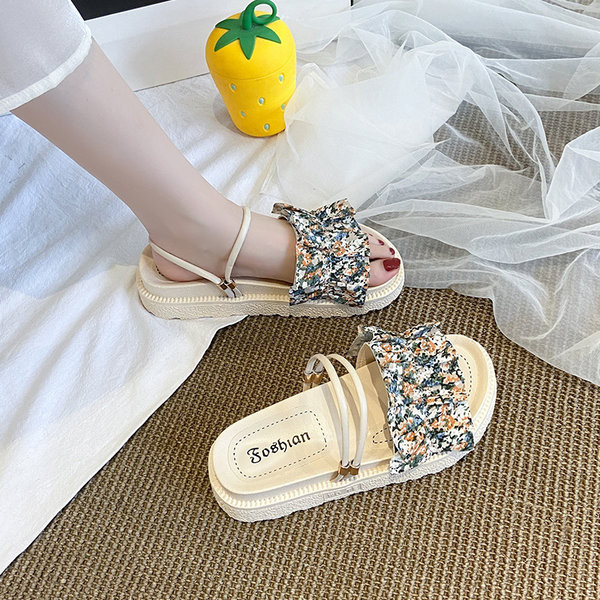 Casual παντόφλες με φλοράλ μοτίβο