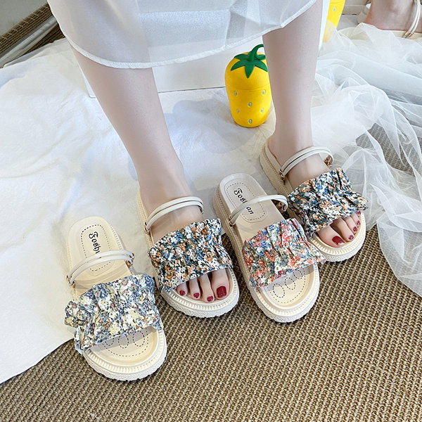 Casual παντόφλες με φλοράλ μοτίβο