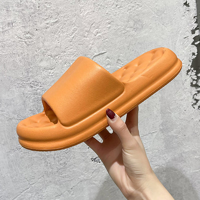 Naiste kummist sussid reljeefse tallaga