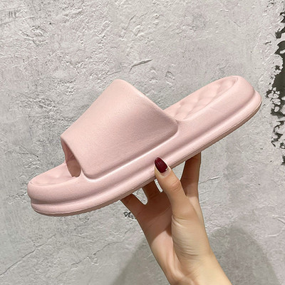 Naiste kummist sussid reljeefse tallaga