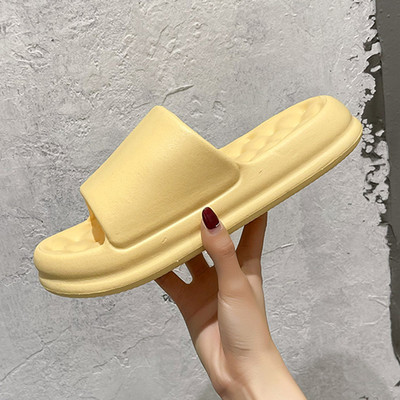 Naiste kummist sussid reljeefse tallaga