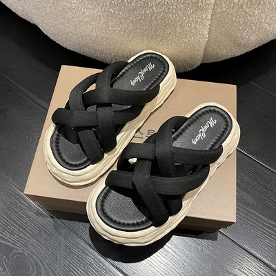 Ежедневни чехли с равна подметка - в три цвята