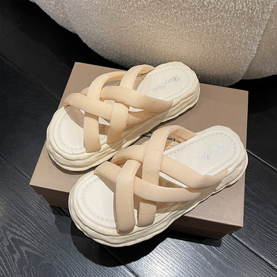 Ежедневни чехли с равна подметка - в три цвята